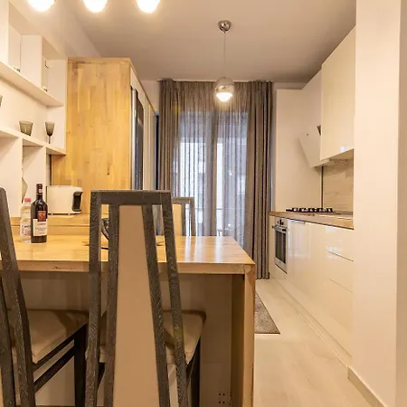 Luxury Near To The Old Town With Free Parking By Mm Host Apartament Brașov