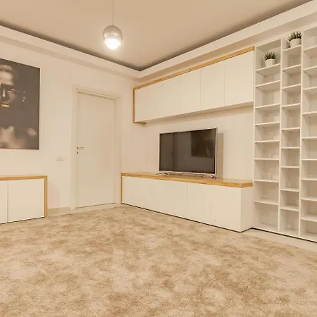Luxury Near To The Old Town With Free Parking By Mm Host Brașov